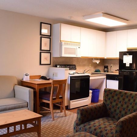 Cresthill Suites Syracuse East Syracuse Exterior foto